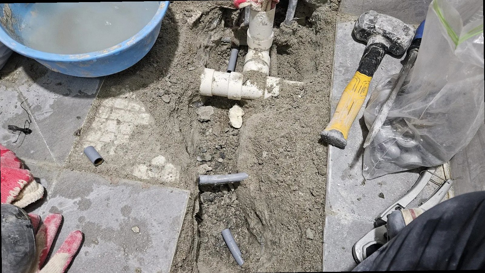 옥천군 누수탐지 이원면 누수탐지 배관누수증상 별침 확인과 공압검사 비교
